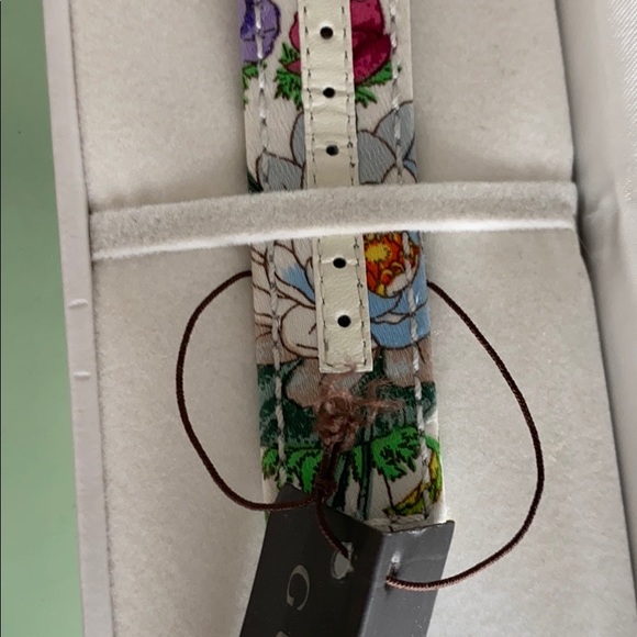 Gucci Flora Watch main image 4